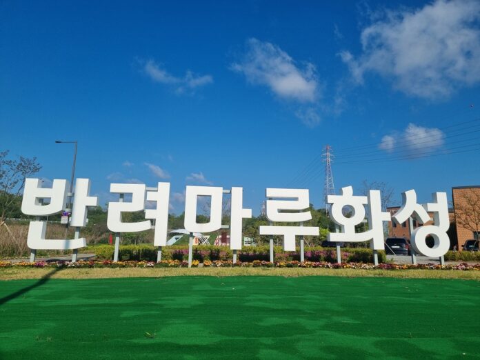 ccb278ff-553d-4292-9736-c246eb3b269e